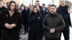 Война, 25 января. Зеленский обратился к беларусам: «Вас не сотрут» и опубликовал фото с Тихановской. РФ впервые ударила управляемыми через Starlink «шахедами»