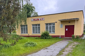 «Продавец в сельском магазине — это и жнец, и швец, и на дуде игрец»