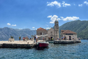 «На последней работе смог собрать приличную сумму – и сейчас много путешествую»