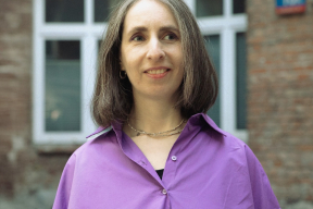 Наста Лойка: «Пакуль цяжка зразумець як наладзіць сваё новае жыццё, быт і асіліць інфармацыйныя хвалі»