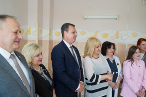 «Осознают ли чиновники, что лозунг «Трэці — Бацькаў» звучит скорее как угроза»