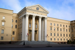 Канвеер рэпрэсій. Перад гадавінай жнівеньскіх пратэстаў ўзмацніўся ціск на родных беларусаў за мяжой