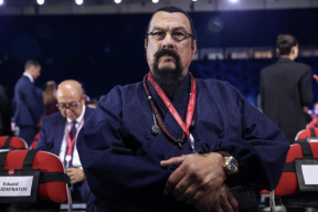 Невзоров: «Путин не жалеет долларов на понты. Сигал — отличная мебель величия»