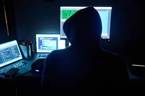 Спецслужбы придумали новый способ собирать фото беларусов со встречи с Тихановскими