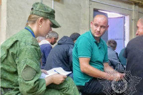 Агро-чучхе на марше. Как пропаганда оправдывает отправку в армию провинившихся аграриев